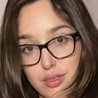 Arya Bella Meztelen