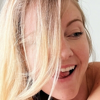Aspeneden Meztelen