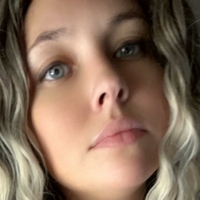 Aubree Meztelen