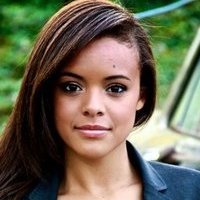 Aubrey Cleland Meztelen