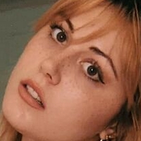Azie Bug Meztelen