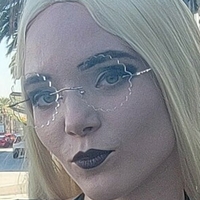 batsskii Meztelen