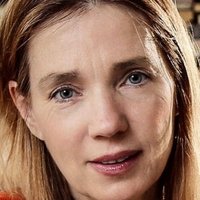 Beate Jensen Meztelen