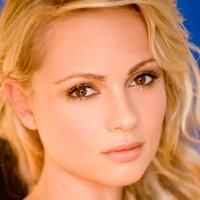 Beatrice Rosen Meztelen