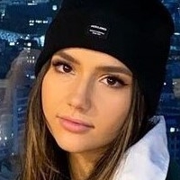 Bela Fernandez Meztelen