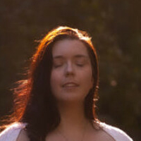 Bella Mona Meztelen