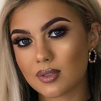 Belle Hassan Meztelen