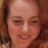 Beth Roars Meztelen