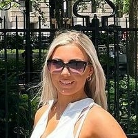 Beth Tucker Meztelen