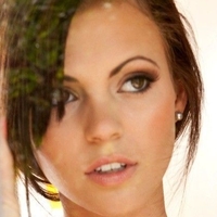 Bethanie Badertscher Meztelen