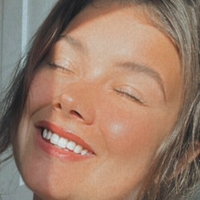 Beverly Brooke Meztelen