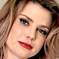 Beverly Hillson Meztelen