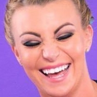 Billi Mucklow Meztelen