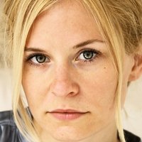 Birte Hanusrichter Meztelen