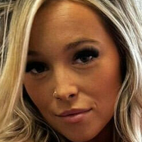 Blondebombshell383 Meztelen