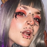 Borderwaifu Meztelen