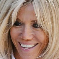 Brigitte Macron Meztelen