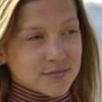 Briony Kent Meztelen
