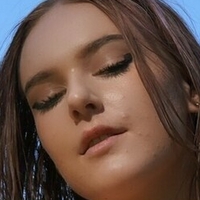 Briziana Meztelen