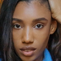 Brookliyn Wren Meztelen
