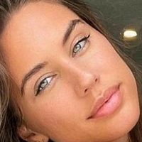 Brtmanuela Meztelen