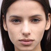 Bruna Lirio Meztelen
