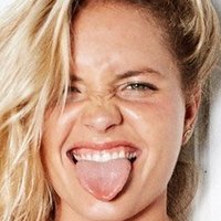 Bruna Schmitz Meztelen