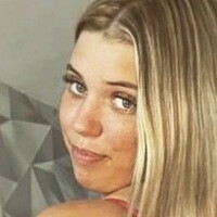 Caitlin Lang Meztelen