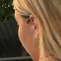 cakepen Meztelen
