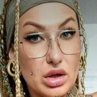 Call_Me_Pocahontas Meztelen