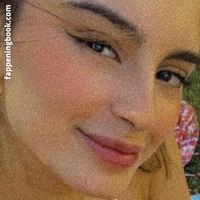 Cami Meztelen