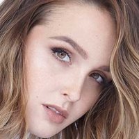Camilla Luddington Meztelen
