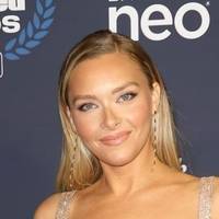 Camille Kostek Meztelen