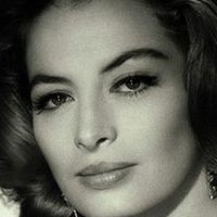 Capucine Meztelen