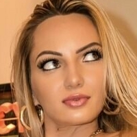 carabelle Meztelen