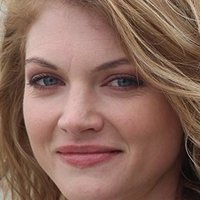 Cariba Heine Meztelen