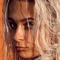 Carla Freda Meztelen