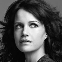 Carla Gugino Meztelen