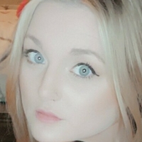carliiie Meztelen