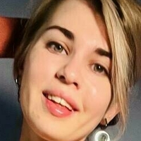 Carmen Meztelen