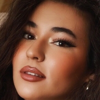 Carolina Rezende Meztelen