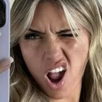 carsonroney Meztelen