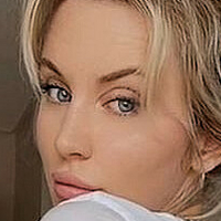 Cath May Meztelen
