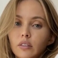 Catherine.Kn Meztelen