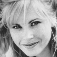 Catherine Sutherland Meztelen