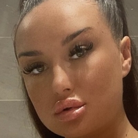 Cazbie Meztelen