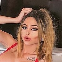 Celine Centino Meztelen