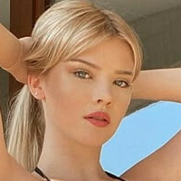 Celine Melina Meztelen