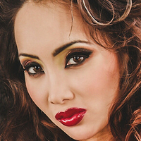 Celine Tran Meztelen
