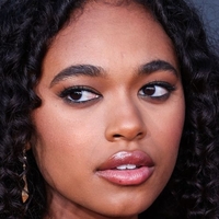 Chandler Kinney Meztelen